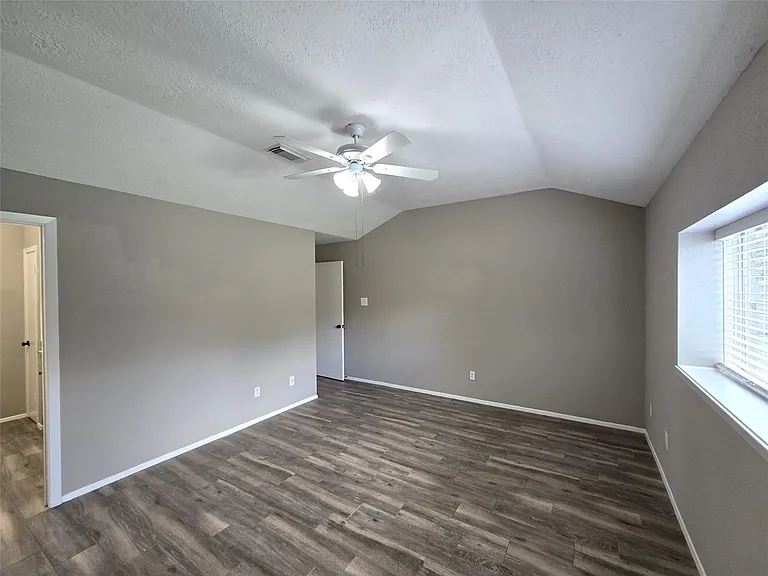 24015 Farm Hill Rd — Photo 21