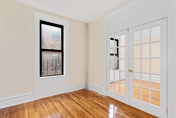 Rented by Citi Luxe Realty, LLC | media 13