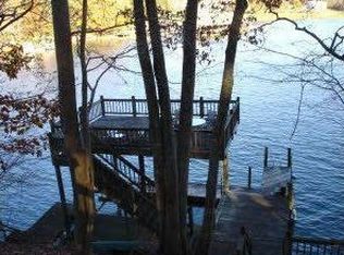 404 Hilltop Dr, Huddleston, VA 24104