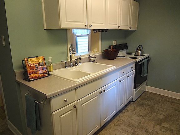 2nd image of 5673 Whitethorn Dr