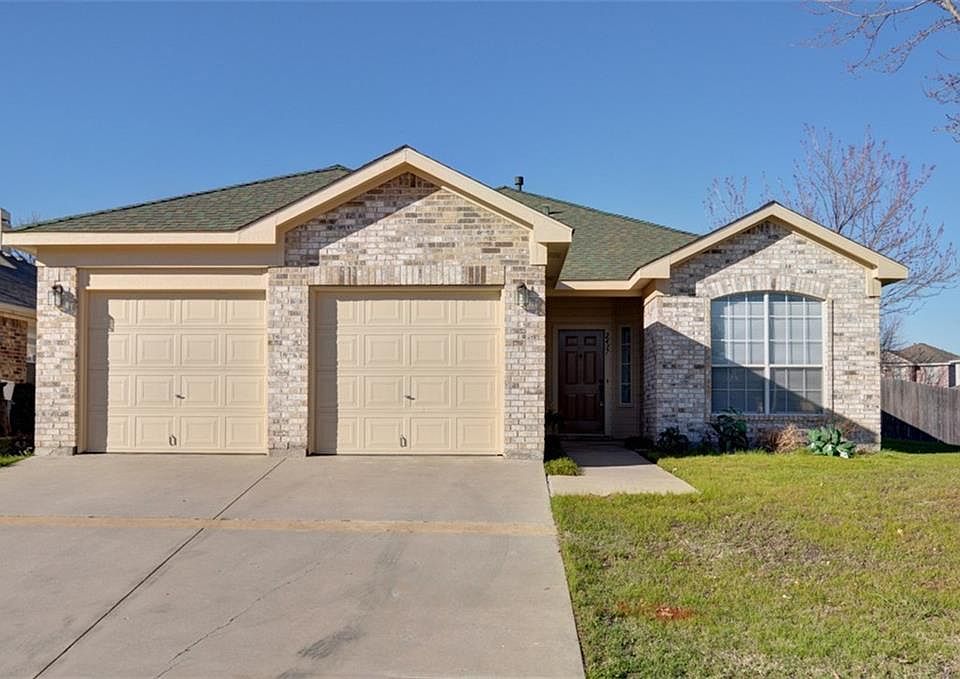 1st image of 2437 Campfire Creek Dr