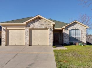 2437 Campfire Creek Dr, Arlington, TX 76018