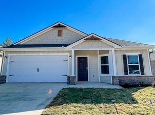 1435 Monterey Dr, Longview, TX 75601