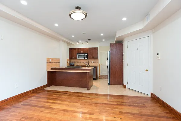 Sold by WorldWide Homes, Inc. | media 17