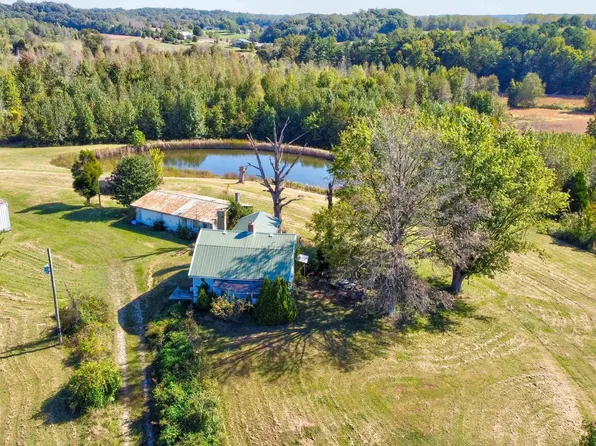 13769 N Country Rd #600, Santa Claus, IN 47579