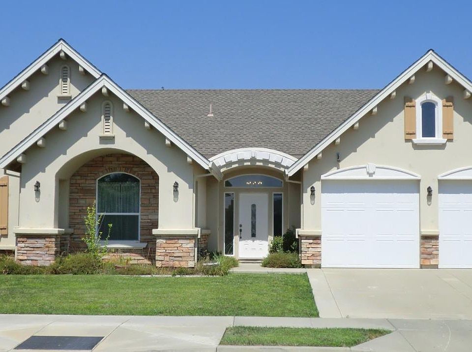 1st image of 2605 Centennial Dr