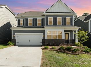 2020 Whipcord Dr, Waxhaw, NC 28173