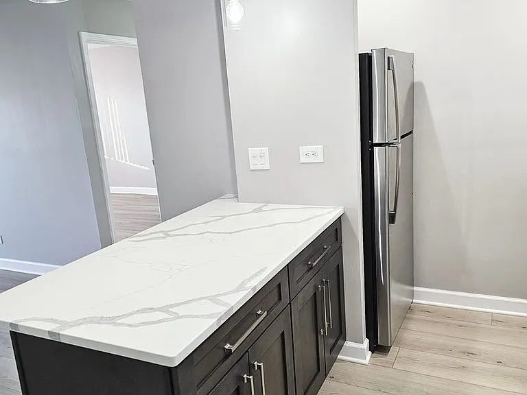 Royal Grove Apartments — Photo 20