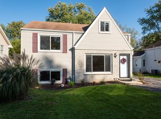 S551 East St, Winfield, IL 60190