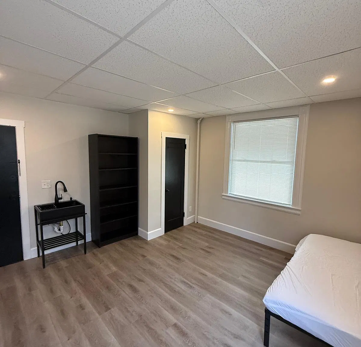 1 bed, $1,000 — Photo 3