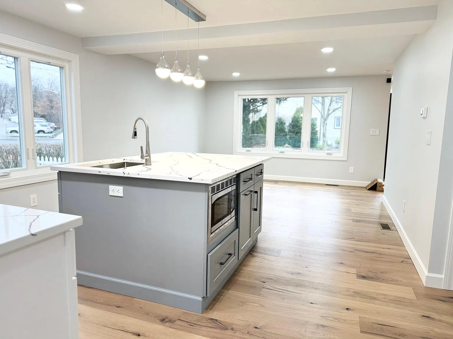 2 bed, 1.5 bath, $3,500 — Photo 3
