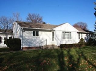 700 S 12th Ave W, Newton, IA 50208