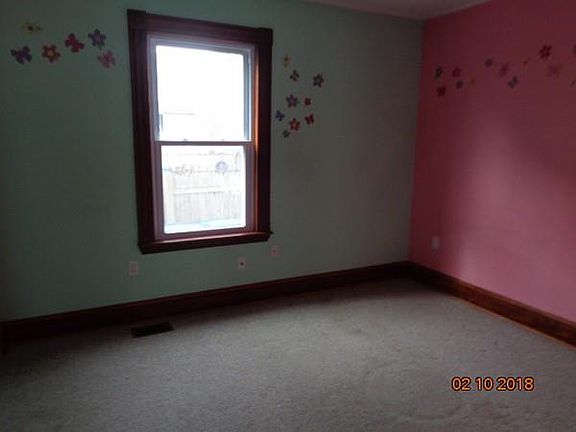 4th image of 67 Hood St #1