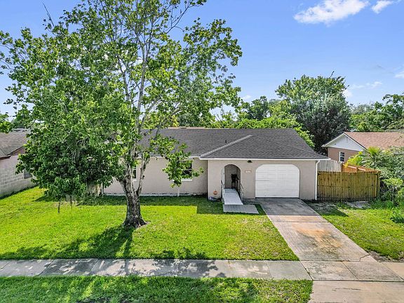 3rd image of 5014 Edmee Cir