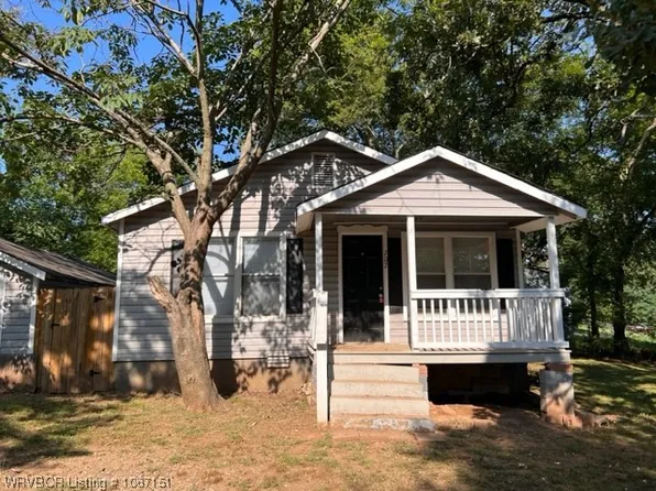 707 Cruce St, Poteau, OK 74953