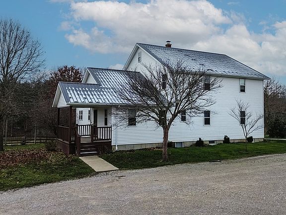 3rd image of 1233 Logan Run Rd