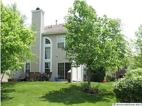 30 Picket Pl, Freehold, NJ 07728