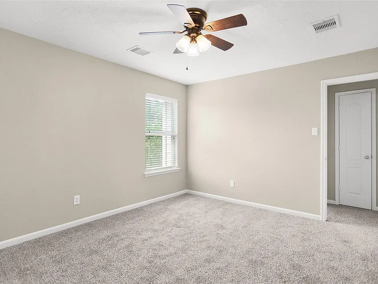 692 Casual Ln — Photo 23
