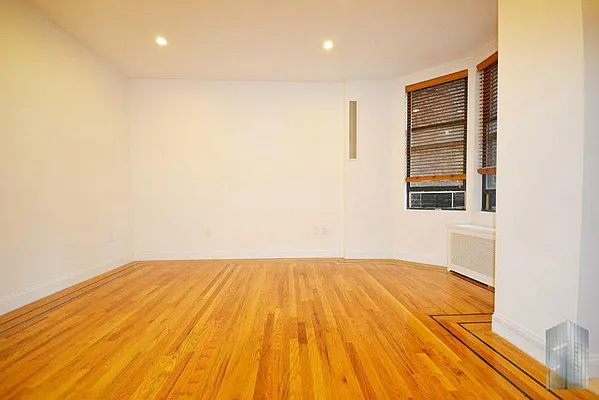 Rented by Skyline Group Real Estate | media 84