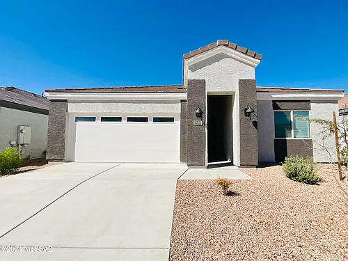 12815 E Russo Dr Photo 1