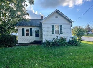 197 N 7th St, Ste Genevieve, MO