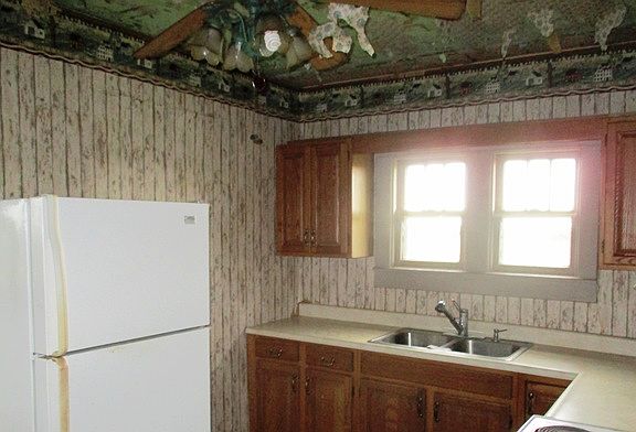 3rd image of 3249 N County Road 1040 E