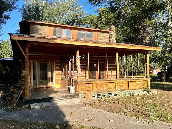 502 8th St S, Basin, WY 82410