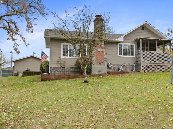 512 Cedar St, Sutherlin, OR 97479