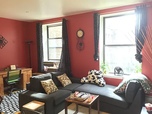 Rented by Nest Seekers International | media 23