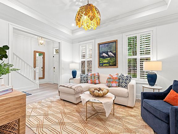 5th image of 1777 Tennyson Row