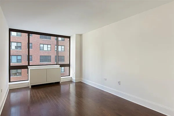 Rented by Douglas Elliman | media 22