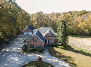 194 Rabbit Field Ln, Advance, NC 27006