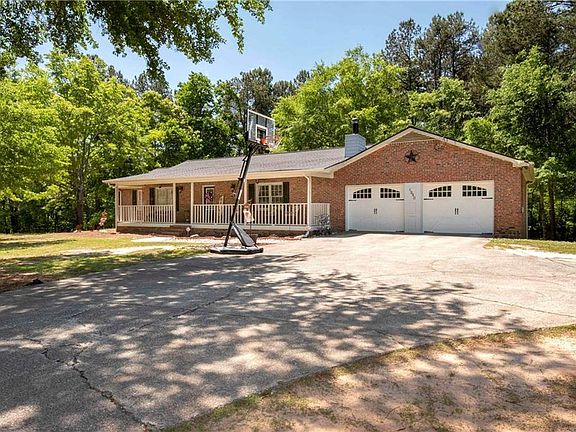 2nd image of 1880 Holman Rd