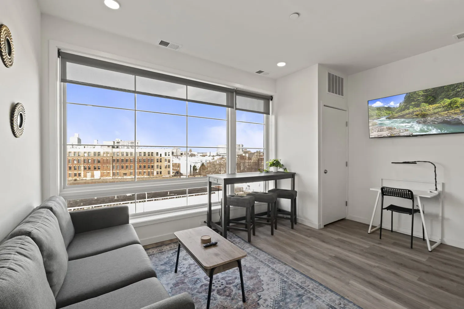 1 bed, 1.0 bath, 6027 sqft, $5,827 — Photo 3