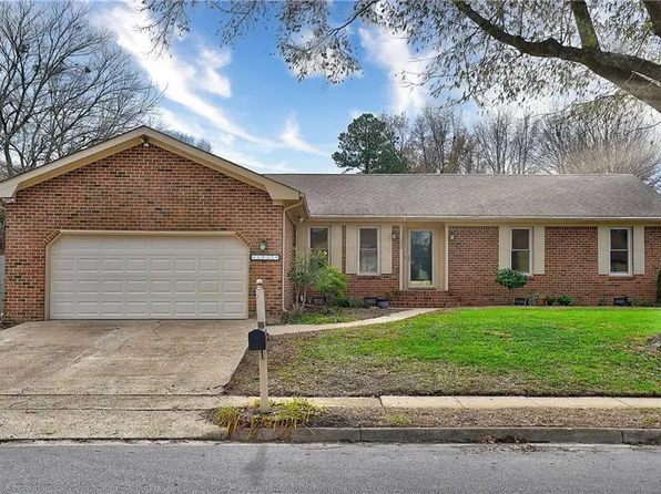 1537 Waterside Dr N, Chesapeake, VA 23320