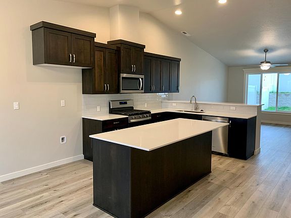 Kitchen will provide refrigerator