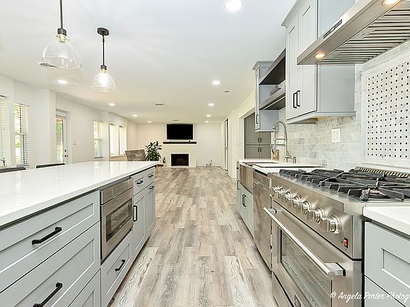 3rd image of 5055 Grand Ave