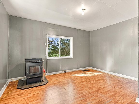 4th image of 153 Humbert Rd