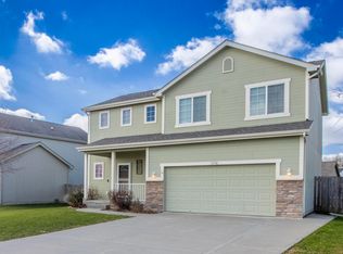 13710 Williamsburg Dr, Bellevue, NE 68123