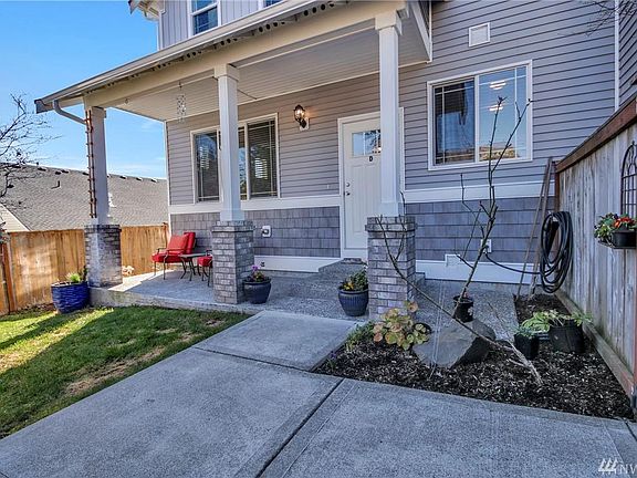 2nd image of 520 Yauger Way NW #D