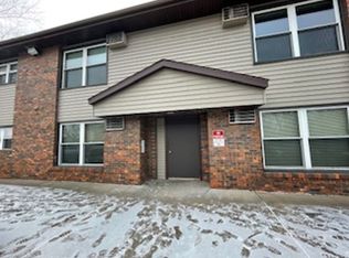 1703 S Broadway St #109, Menomonie, WI 54751