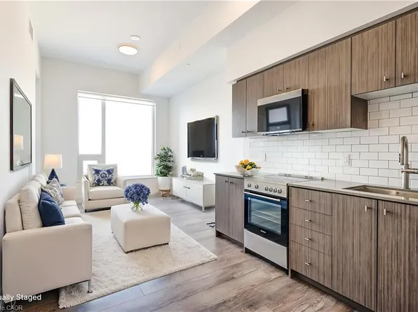 15 Wellington St S #303, Kitchener, ON N2G 0E4