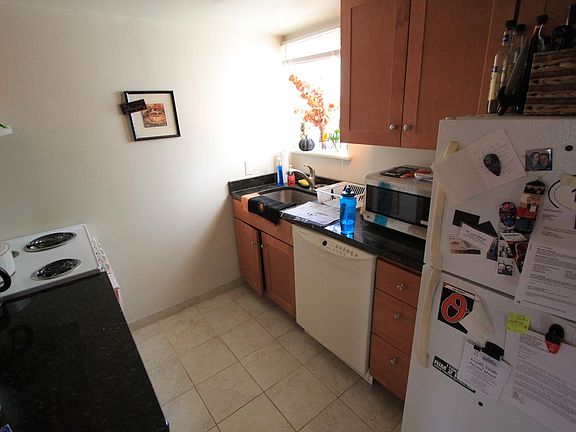 4th image of 1608 South St Floor 3