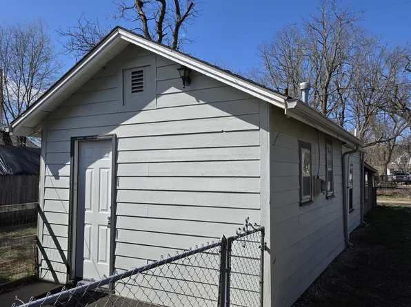 227 N Clarence St, Wichita, KS 67203