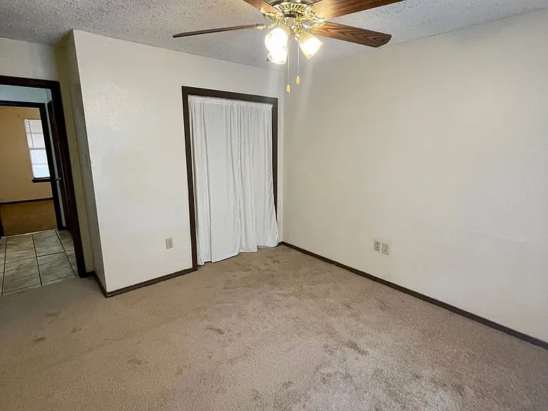 2319 Elm Park Dr — Photo 10