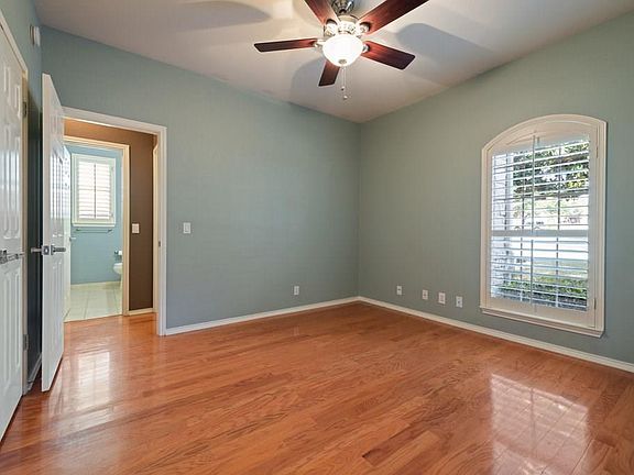5th image of 2512 Crenshaw Dr