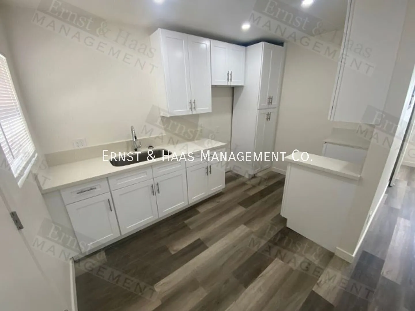 Renovated Studio Apartment! — Photo 4