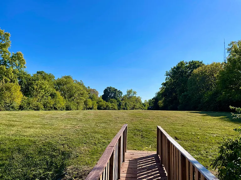 642 Lindemann Dr — Photo 19