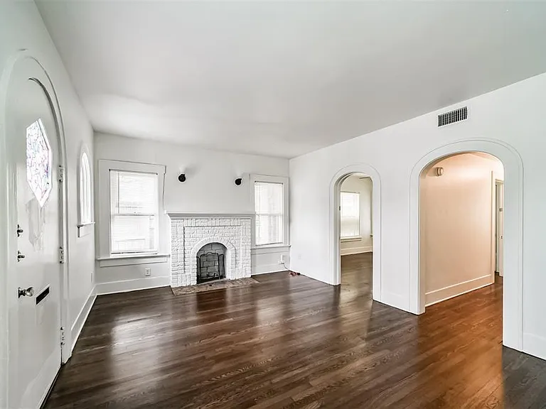 2235 Welch St — Photo 3