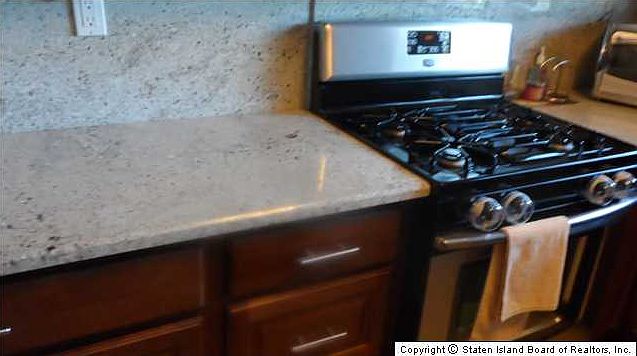 1st image of 14 Ashley Ln